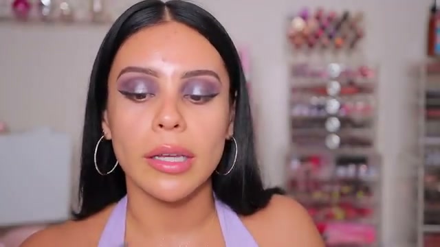 @juicyjas reviewing Persona Cosmetics 24 Hour Waterproof Eyeliner at 04:32 in a YouTube Shorts video