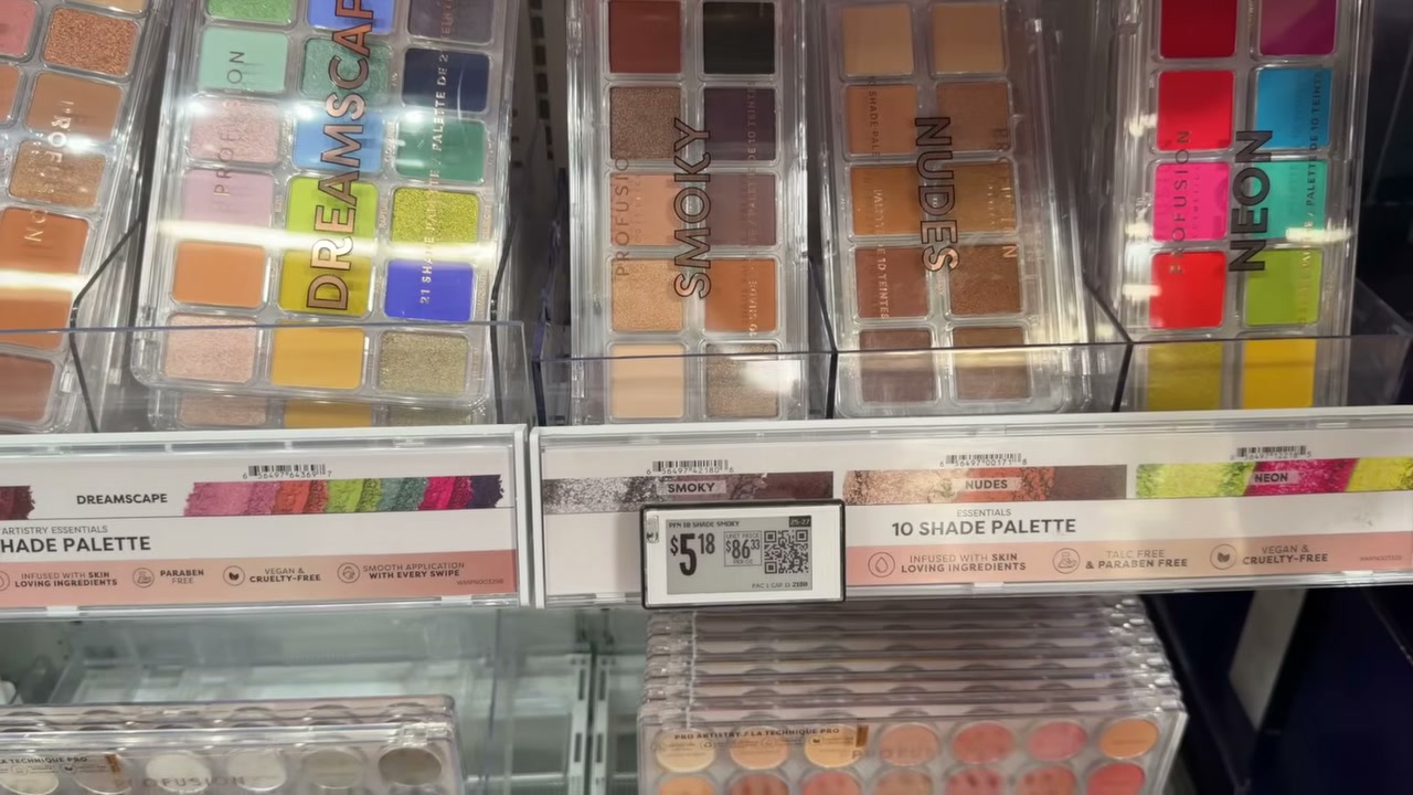 @juicyjas reviewing Profusion Smoky Eye Shadow Palette at 05:06 in a YouTube Shorts video