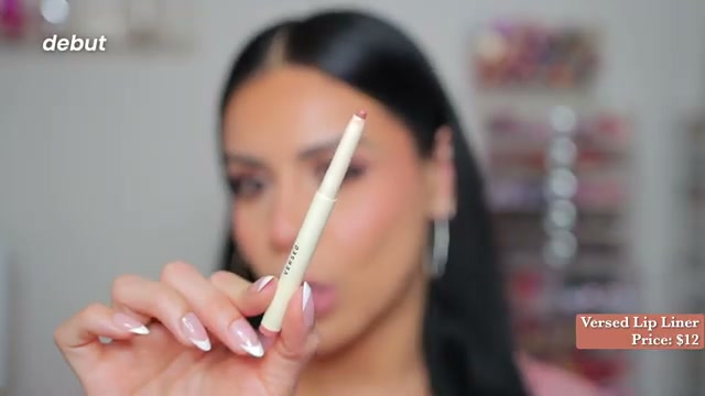 @juicyjas reviewing Versed Lip Frame Contour at 01:58 in a YouTube Shorts video