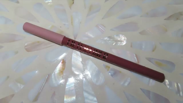 Lifter Liner Lip Liner Pencil with Hyaluronic Acid