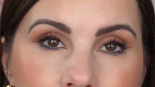 @juliedawnbeauty reviewing Beauty Intuition Plumping Mascara at 22:25 in a YouTube Shorts video