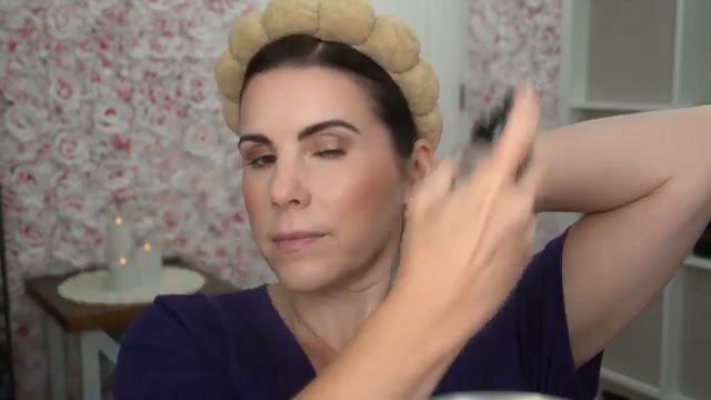 @juliedawnbeauty reviewing Maybelline Lash Sensational Sky Tubes Tubing Mascara at 09:36 in a YouTube Shorts video