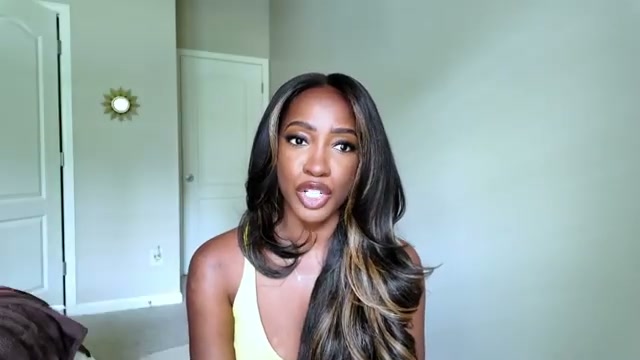 @justshanygne reviewing CHANEL Water Tint at 09:19 in a YouTube Shorts video