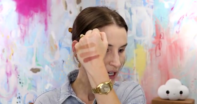@kackie reviewing SOSHE Beauty Blurring Pillow Bronzer at 10:00 in a YouTube Shorts video