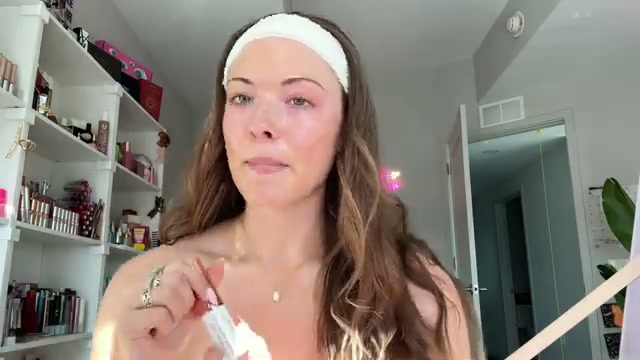 Triclone Skin Tech Medium Coverage Foundation