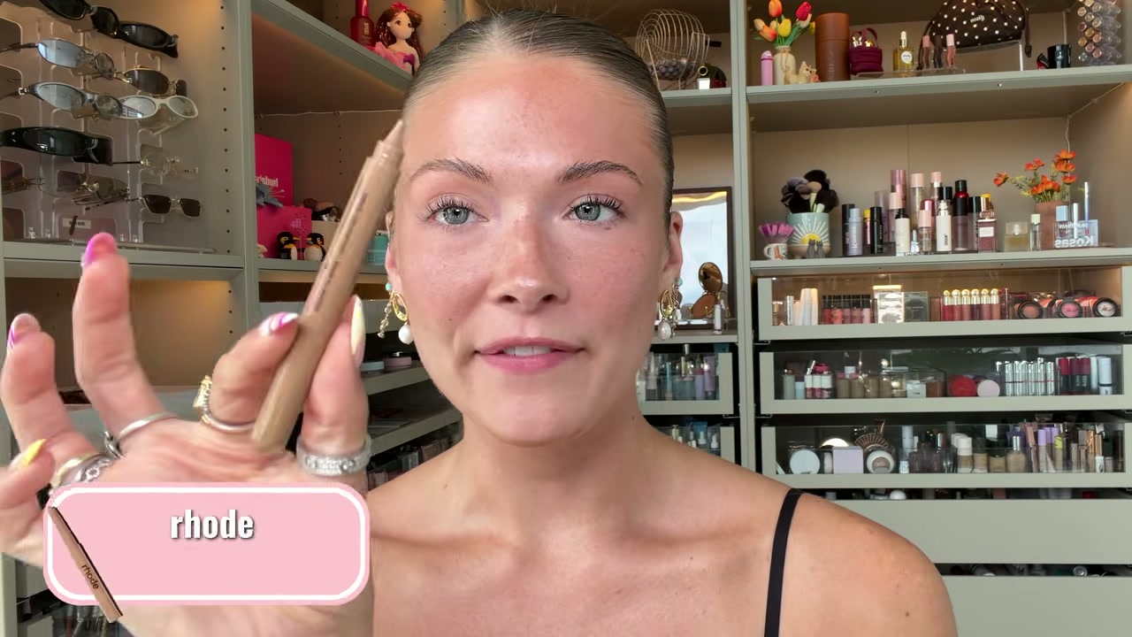 @kayla.ryan1 reviewing Roa Shade Lift at 11:52 in a YouTube Shorts video