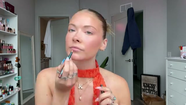 @kayla.ryan1 reviewing Soay Beauty Lip Liner at 03:44 in a YouTube Shorts video