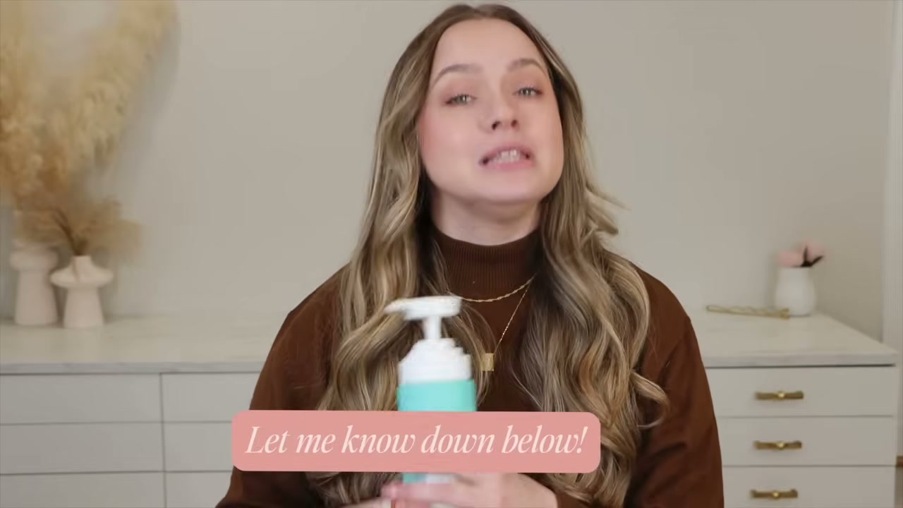 @kayleymelissa reviewing Bioderma Shower Oil at 17:35 in a YouTube Shorts video