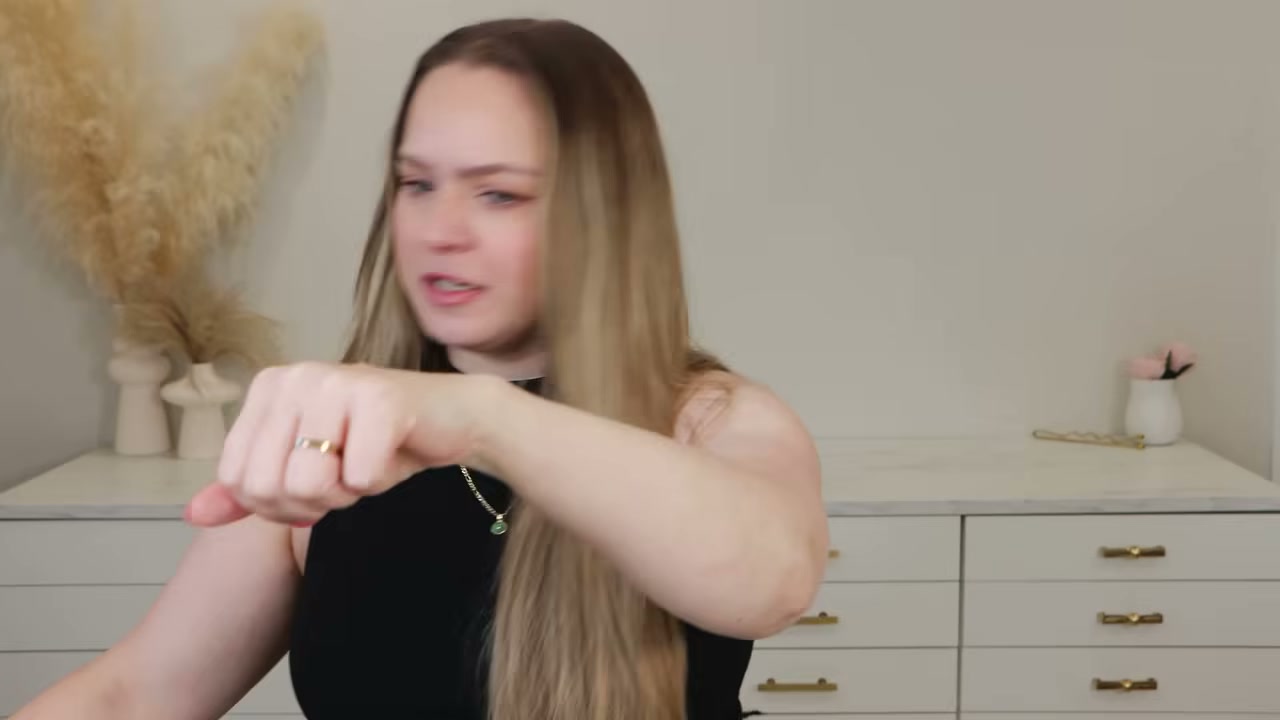 @kayleymelissa reviewing Pantene Abundant & Strong Scalp Serum at 19:48 in a YouTube Shorts video