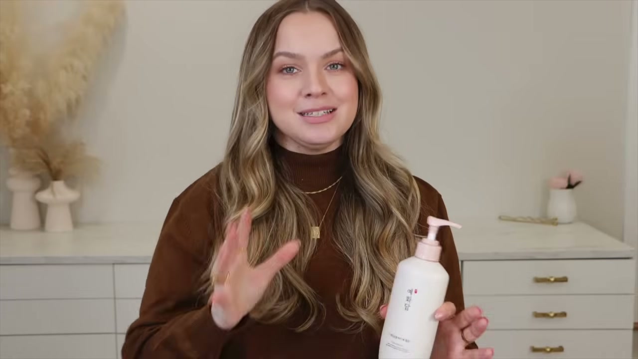 @kayleymelissa reviewing The Face Shop Yehwadam Silky Smooth Body Peeling Gel at 17:59 in a YouTube Shorts video