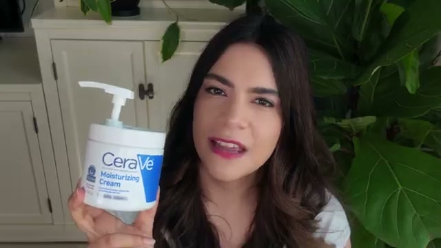 @kellydriscoll reviewing CeraVe Moisturizing Cream at 27:12 in a YouTube Shorts video