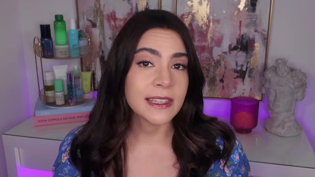 @kellydriscoll reviewing COSRX Cica Serum at 10:46 in a YouTube Shorts video