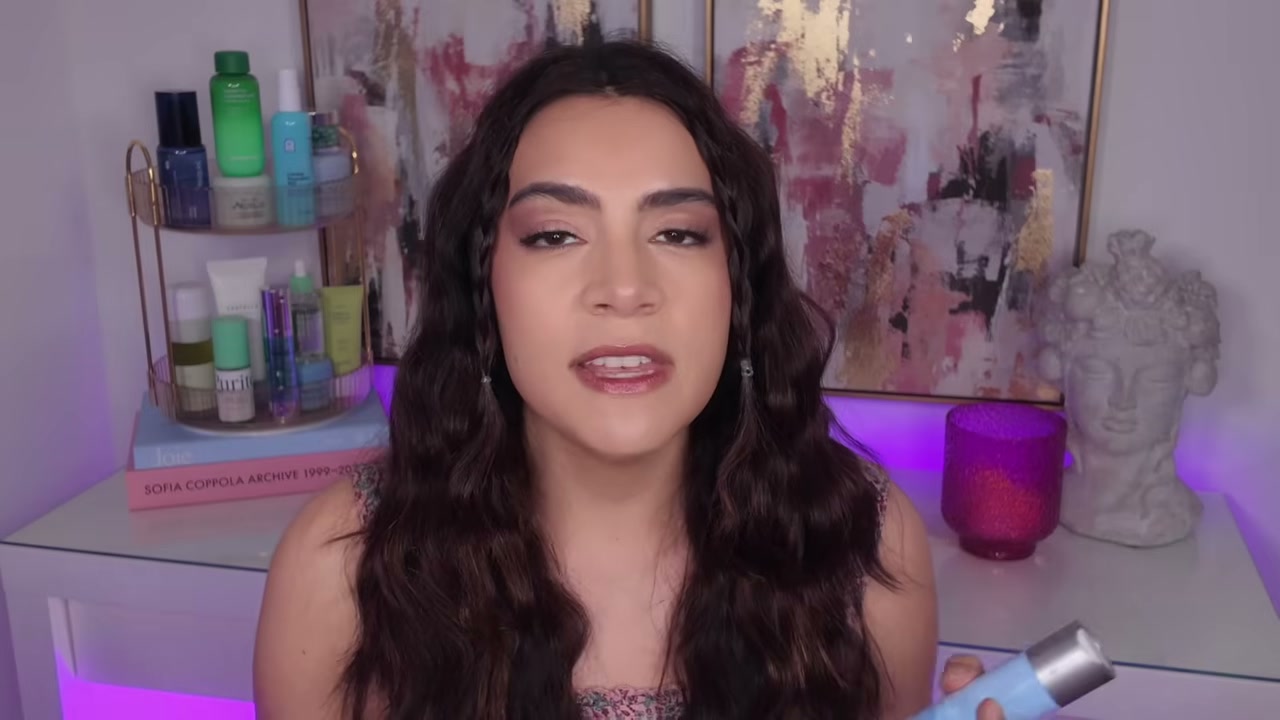 @kellydriscoll reviewing Laneige Water Bank Aqua Facial at 11:15 in a YouTube Shorts video