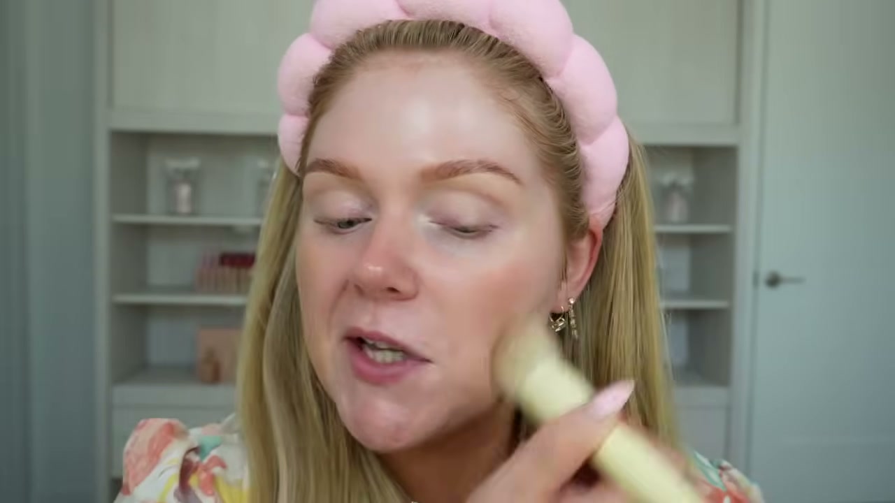 True Match Lumi Glotion Natural Glow Enhancer