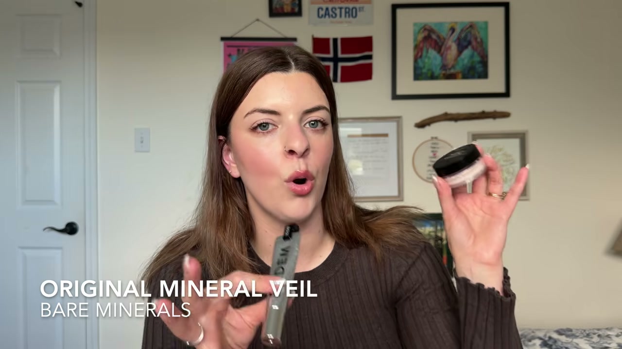 @laura.lavigne reviewing bareMinerals Original Mineral Veil Powder at 46:18 in a YouTube Shorts video