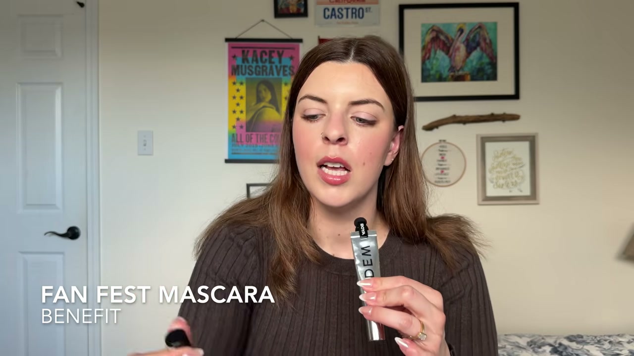 @laura.lavigne reviewing Benefit Cosmetics Fan Fest Mascara at 45:37 in a YouTube Shorts video