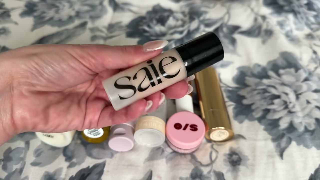 @laura.lavigne reviewing e.l.f. Cosmetics Glowy Super Gel at 29:19 in a YouTube Shorts video