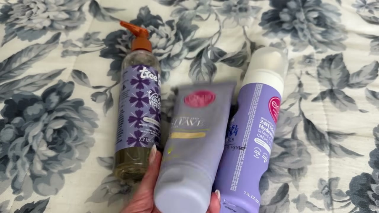 @laura.lavigne reviewing eos Shave Butter at 06:42 in a YouTube Shorts video