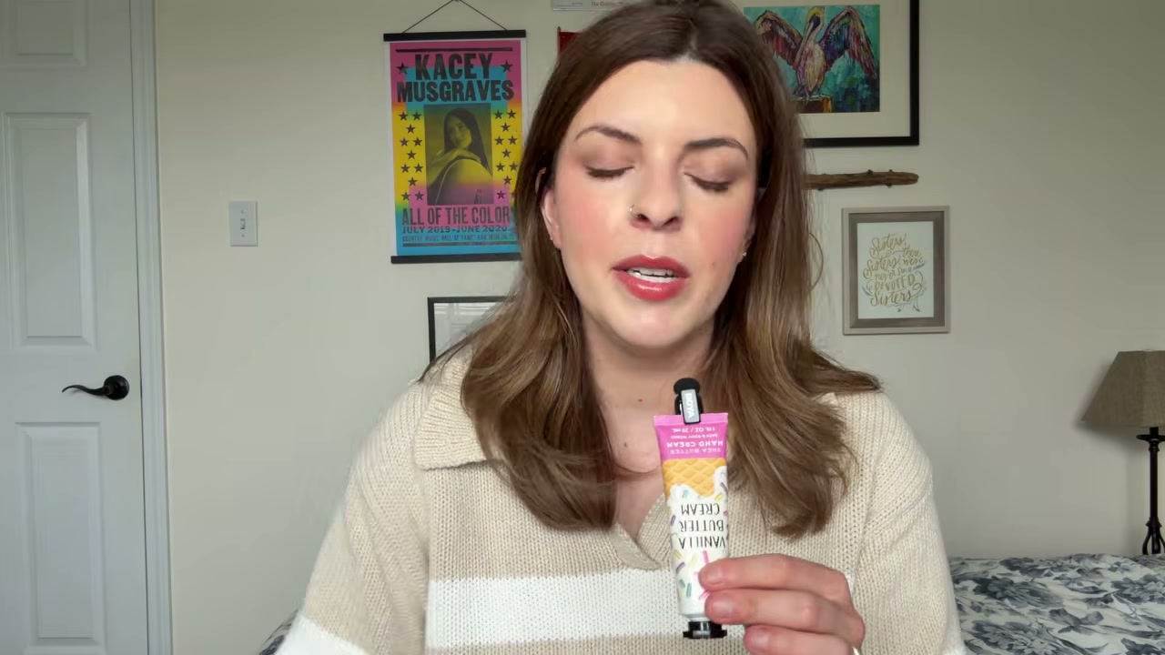 @laura.lavigne reviewing ILIA Lip Balm at 05:23 in a YouTube Shorts video