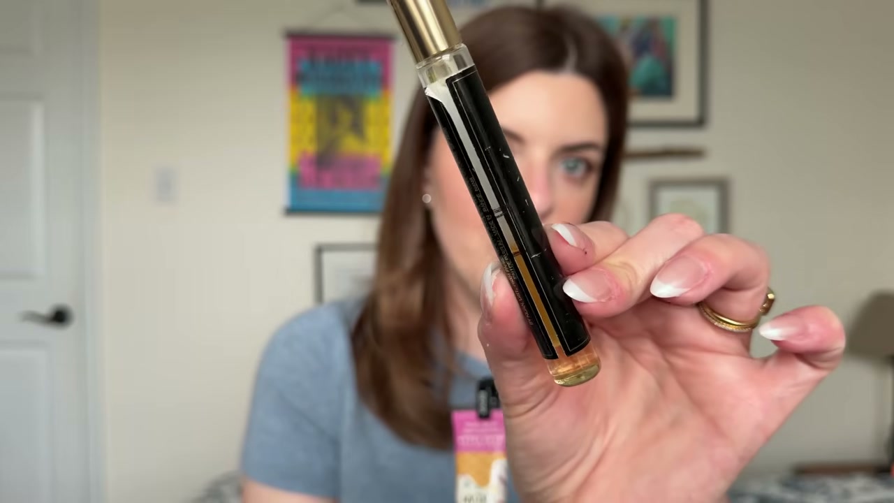 @laura.lavigne reviewing Kilian Princess at 15:10 in a YouTube Shorts video