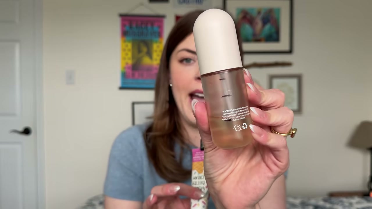 @laura.lavigne reviewing Kitsch Warm Sugar at 09:36 in a YouTube Shorts video