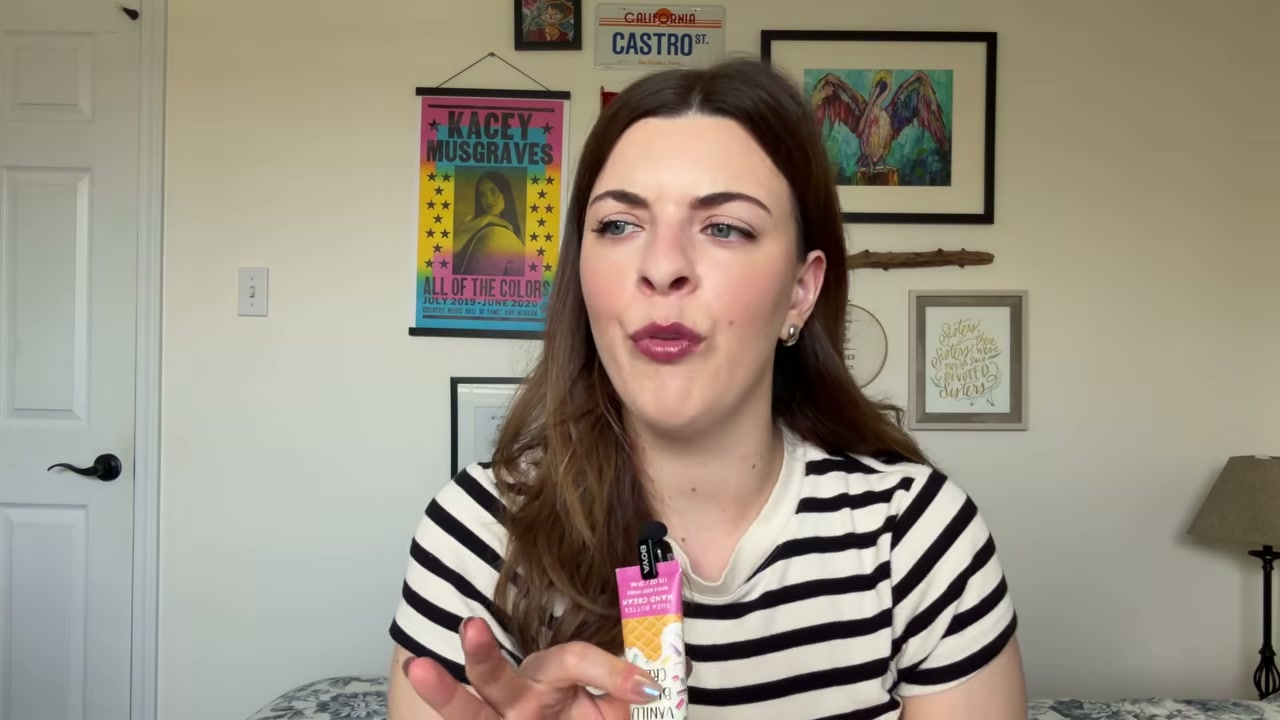 @laura.lavigne reviewing Nest Madagascar Vanilla Perfume Oil at 11:14 in a YouTube Shorts video