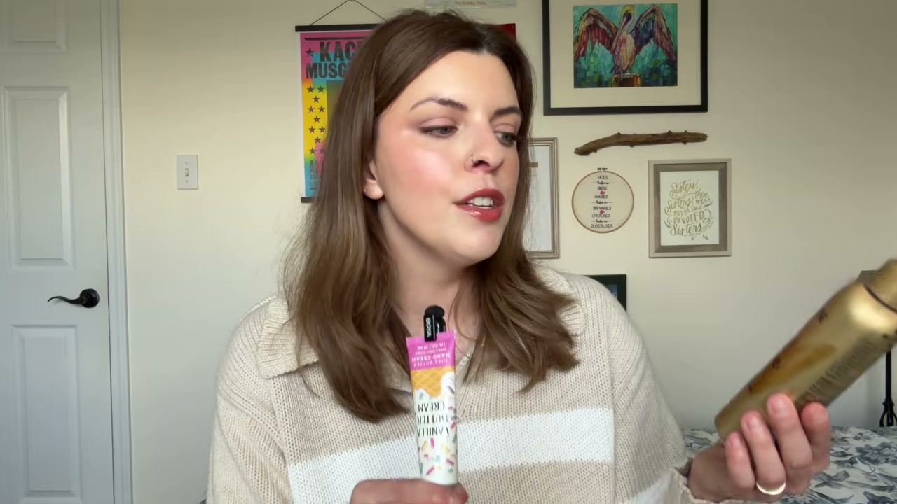 @laura.lavigne reviewing Pantene Miracle Rescue 10-in-1 Multitasking Spray at 19:48 in a YouTube Shorts video