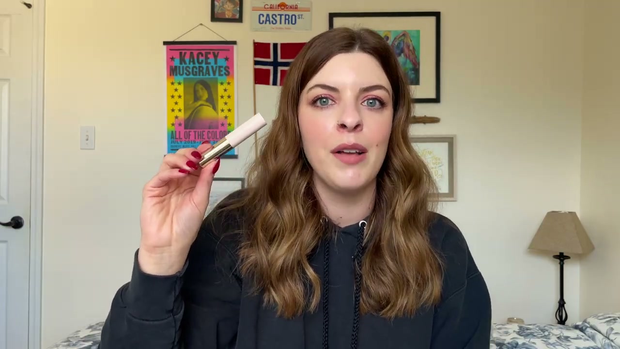 @laura.lavigne reviewing Rare Beauty Brow Gel at 07:45 in a YouTube Shorts video
