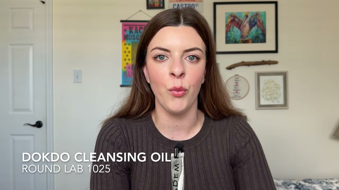 @laura.lavigne reviewing Round Lab 1025 Dokdo Cleansing Oil at 09:50 in a YouTube Shorts video