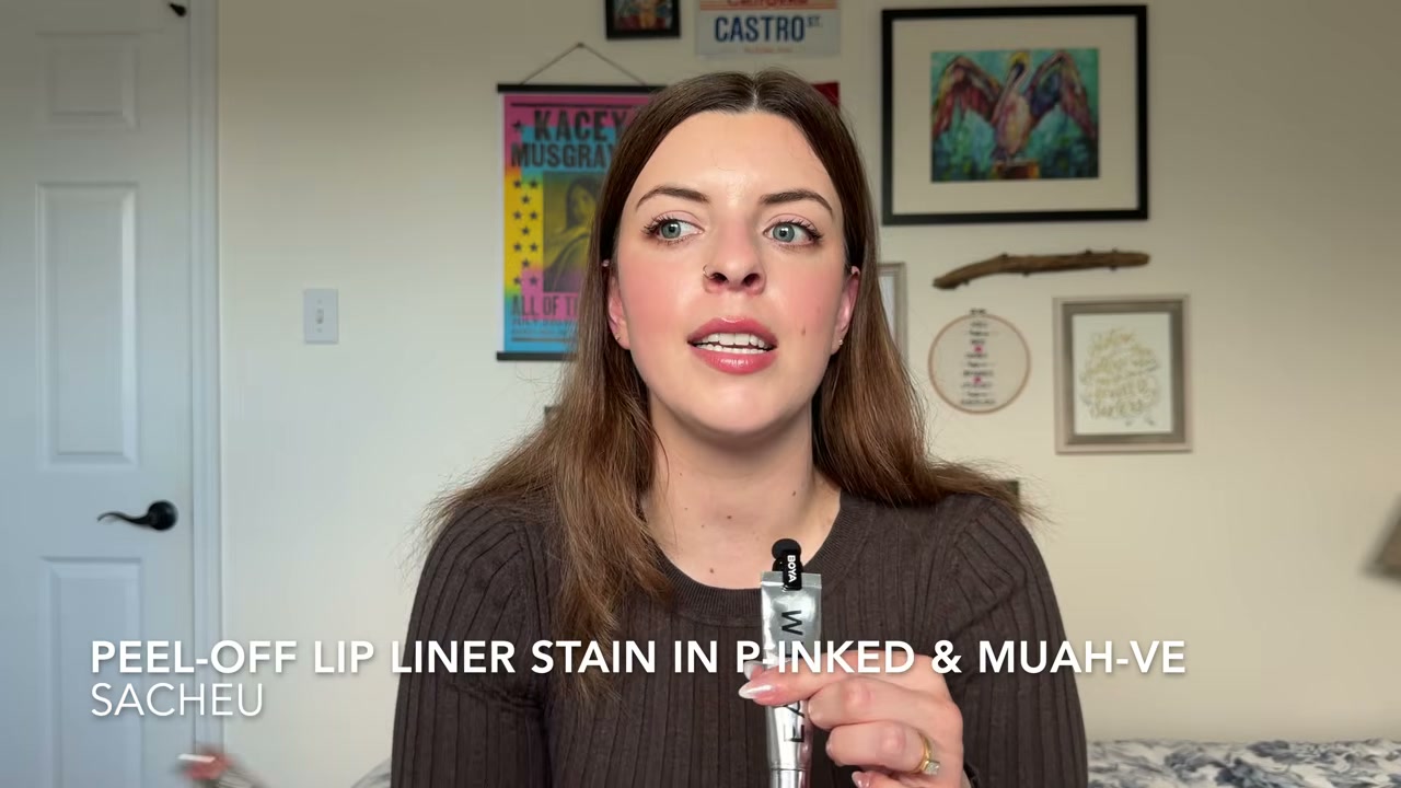 @laura.lavigne reviewing Satchu Lip Liner Stain at 44:00 in a YouTube Shorts video
