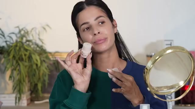 The Super Peptide Glossy Lip Treatment
