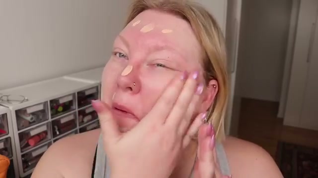 @laurenmaebeauty reviewing Chantecaille Future Skin Foundation at 14:15 in a YouTube Shorts video
