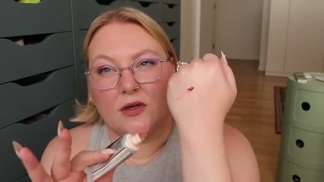 @laurenmaebeauty reviewing Chantecaille Thrill Cheek Gelée at 14:37 in a YouTube Shorts video