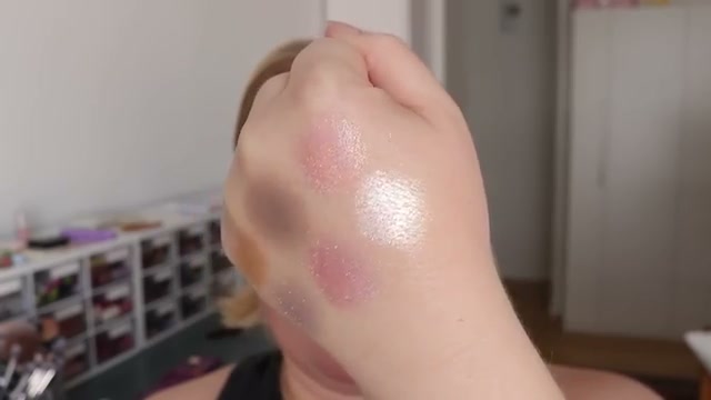 The Euphoria Eyeshadow Palette