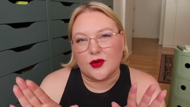 @laurenmaebeauty reviewing Idyl Jade Earrings at 06:51 in a YouTube Shorts video