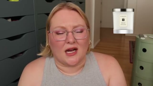 @laurenmaebeauty reviewing Jo Malone Wood Sage & Sea Salt Candle at 25:13 in a YouTube Shorts video