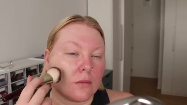 Le Skin Weightless Serum Foundation