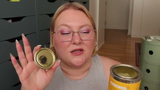 @laurenmaebeauty reviewing The New Savant Mango Sticky Rice Candle at 26:06 in a YouTube Shorts video