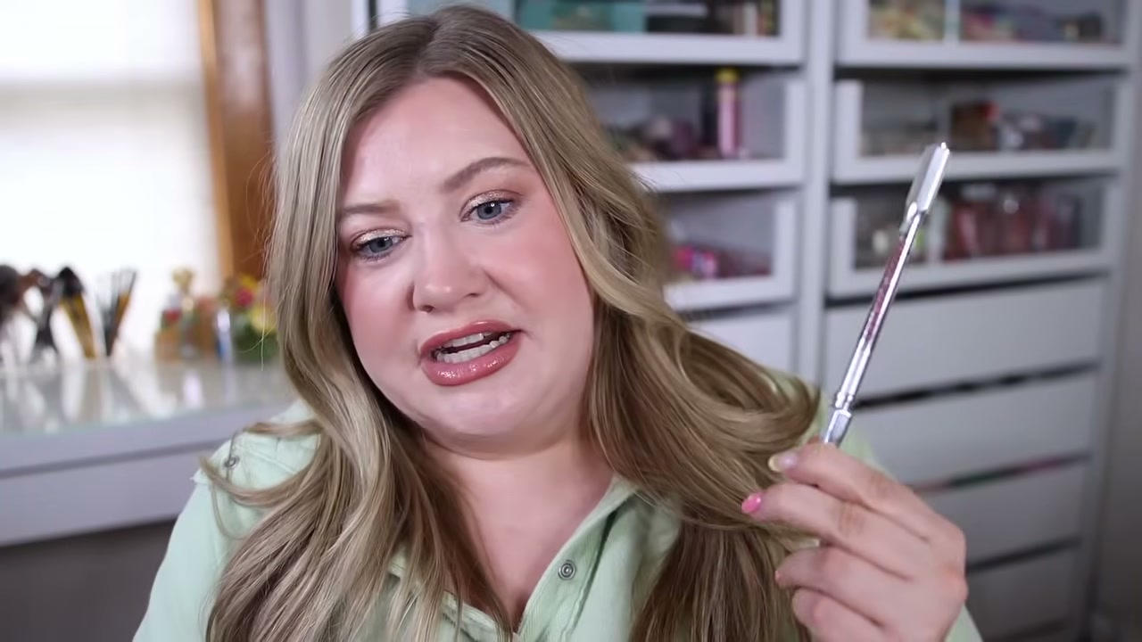 @leahjanae reviewing Benefit Cosmetics Precisely, My Brow Pencil Waterproof Eyebrow Definer at 10:59 in a YouTube Shorts video