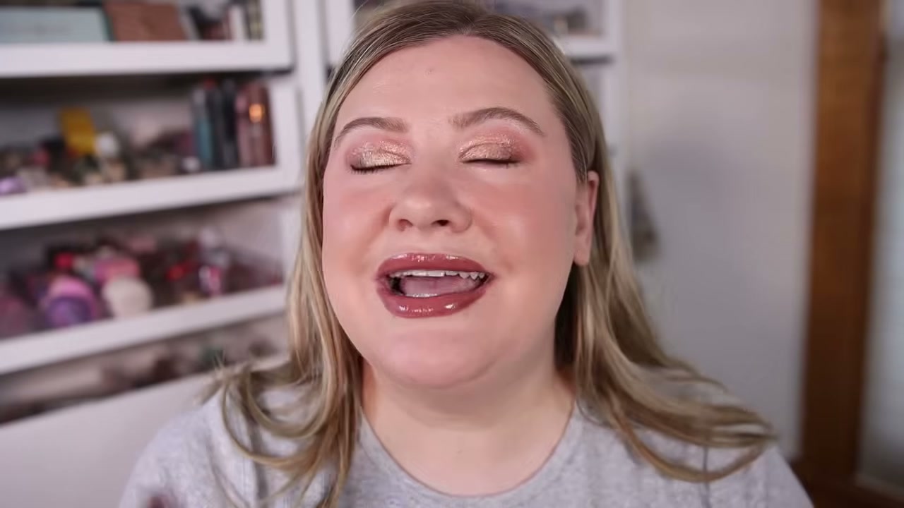 Hyper Shine Glossy Lipstick