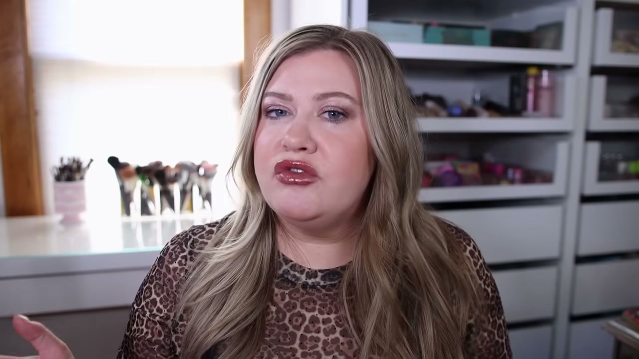 @leahjanae reviewing Fenty Beauty Butta Drop at 11:49 in a YouTube Shorts video