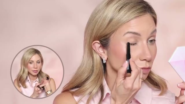 @lisajmakeup reviewing Bobbi Brown Cream Eyeshadow Sticks at 14:50 in a YouTube Shorts video