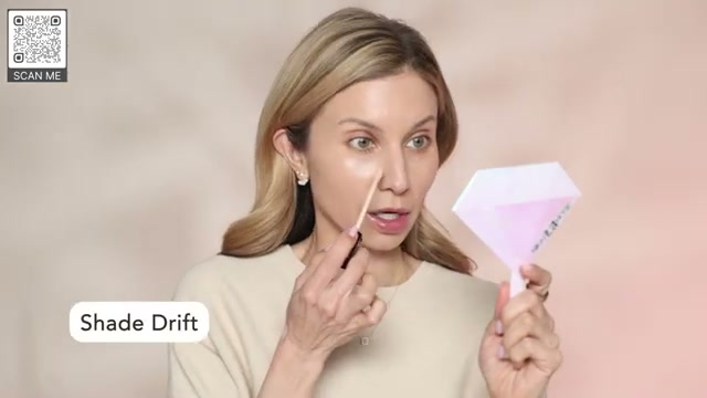 @lisajmakeup reviewing Hourglass Vanish Airbrush Concealer at 05:20 in a YouTube Shorts video
