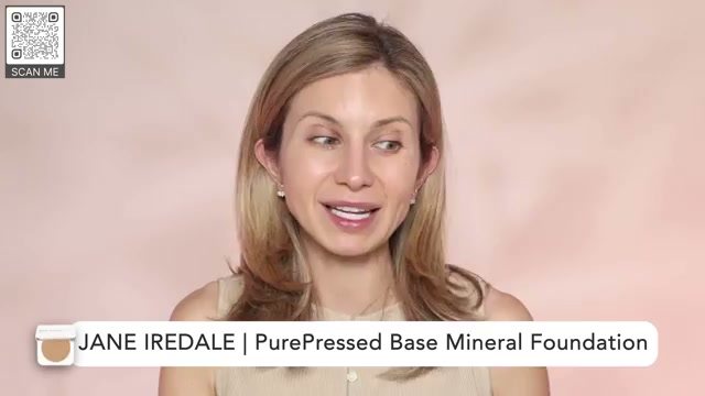 @lisajmakeup reviewing jane iredale Purepressed Base Mineral Foundation Refill SPF 20/15 at 01:18 in a YouTube Shorts video