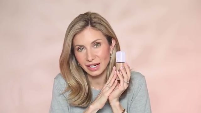 lisajmakeup mentioning Maybelline Super Stay Lumi-Matte 30hr Foundation at 00:39 in their YouTube video