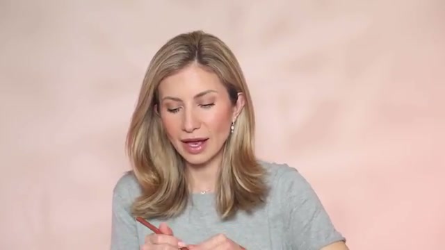 lisajmakeup mentioning Milani Keep It Full Plumping Lip Liner at 14:03 in their YouTube video