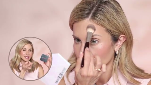 @lisajmakeup reviewing One/Size by Patrick Starrr Ultimate Blurring Setting Powder at 10:59 in a YouTube Shorts video