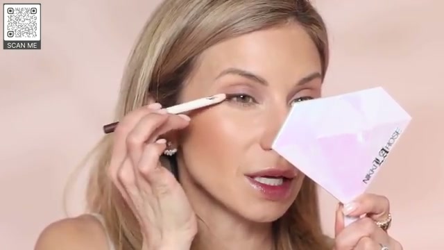 @lisajmakeup reviewing Ravie Beauty Soft Definition Longwear Eyeliner at 12:18 in a YouTube Shorts video