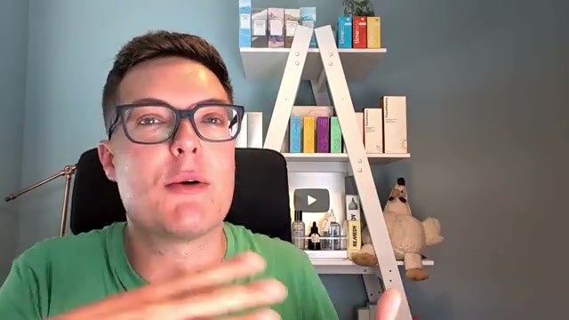 @madaboutskin reviewing numbuzin Glutathione Tranexamic Acid Advanced Dark Spot Ampoule at 09:01 in a YouTube Shorts video