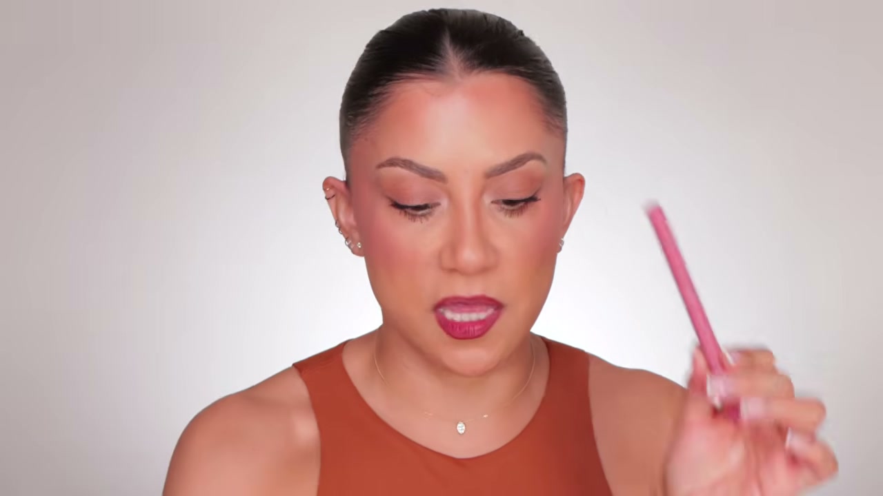 Lip Contour Stain